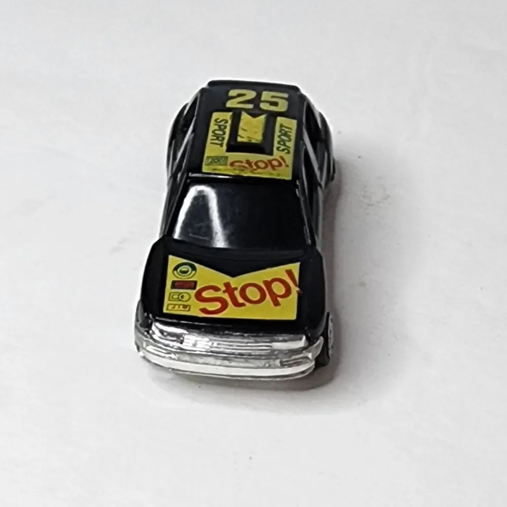 Retro Metal Black 25 Sport Wagon Lowered Car Made in China